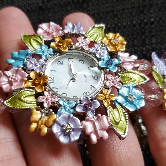 Spring floral watch - Picture 2 of 6